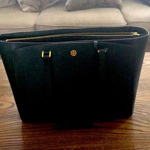 Tory Burch Robinson Extra Large Tote